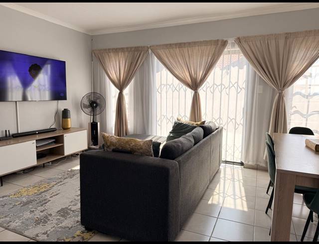 3 BEDROOM HOUSE FOR SALE IN WATERKLOOF EAST